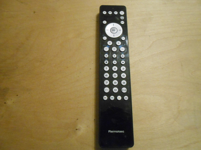 REMOTEC  BW0392 yleiskaukosäädin, TV, DVD, SAT.