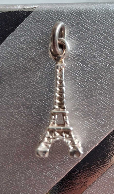 Eiffel-torni hopeariipus