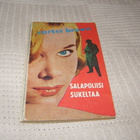 Carter Brown Salapoliisi sukeltaa -pok - pikkukuva 1