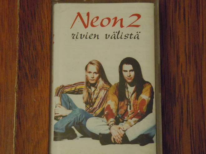 C-kasetti - NEON 2 - Rivien Välistä - 1993 pop rock EX+