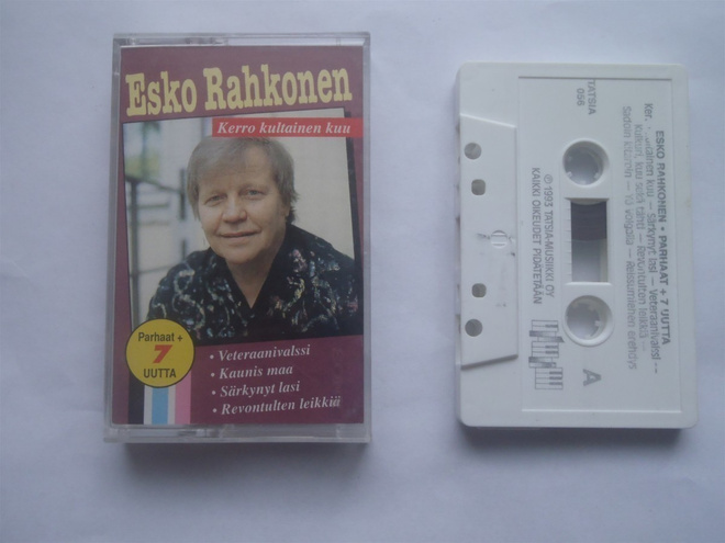 ESKO RAHKONEN - KERRO KULTAINEN KUU c-kasetti