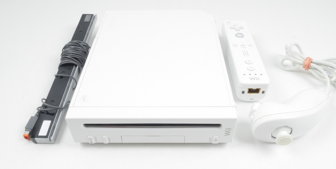 Wii Console (White Model RVL-001 With GC Support)