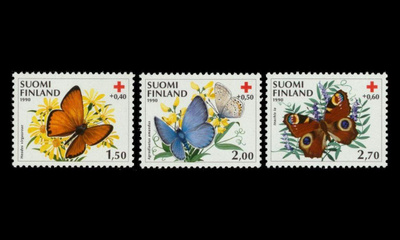 1107-9 ** Punainen Risti perhosia (1990)