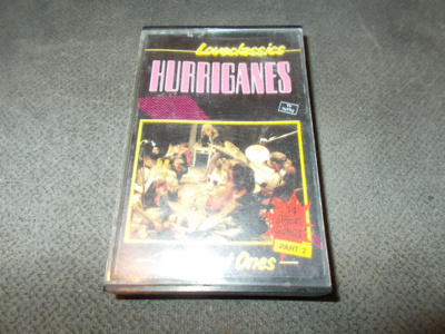 C-KASETTI HURRIGANES ** LOVE CLASSICS THE BEST ONES **