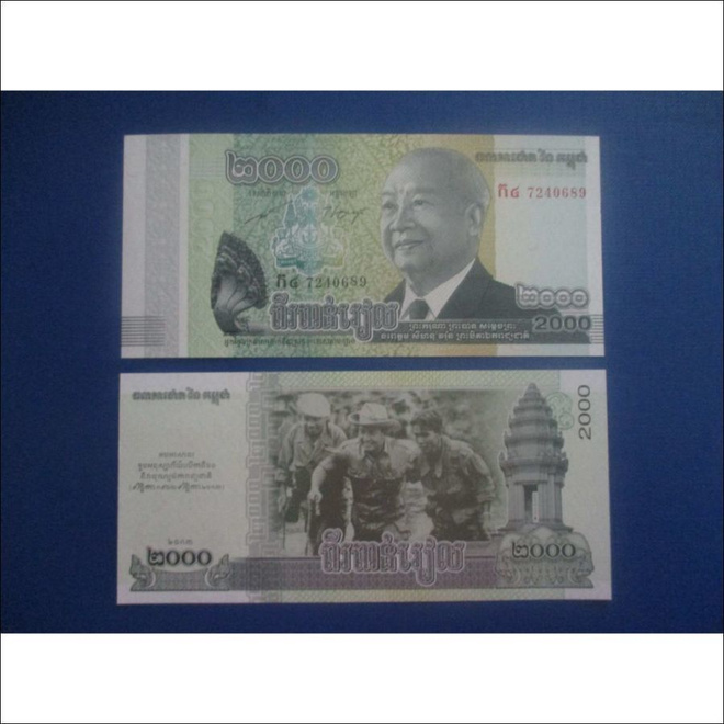 CAMBODIA 2000 RIELS 2013 UNC (K16-S118)