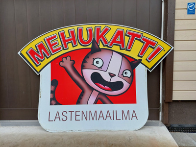 Iso kokoinen mehukatti kyltti