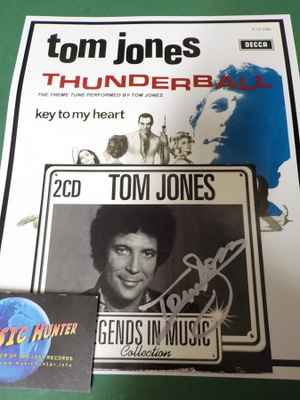 TOM JONES NIMIKIRJOITUS