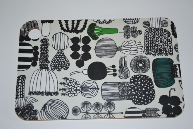Marimekko leikkuulauta Puutarhurin parhaat