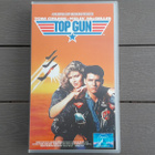 VHS: Top Gun (Tom Cruise, Kelly McGillis 1987) UUSI - pikkukuva 1