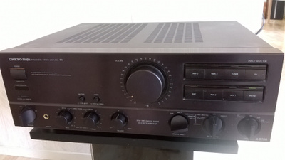 Onkyo A-R700 Vahvistin (rikki)