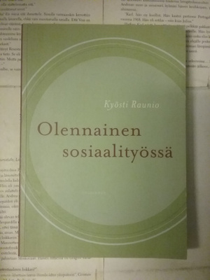 Kyösti Raunio - Olennainen sosiaalityössä (nid.)