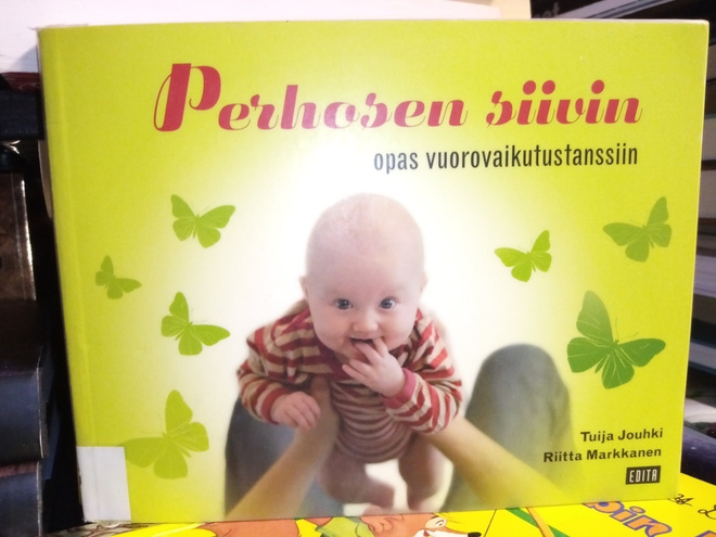 JOUHKI :  Perhosen siivin ( SIS POSTIKULU)