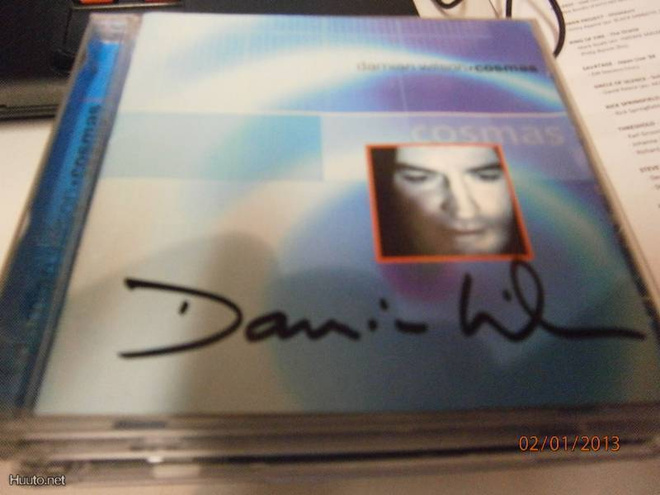 DAMIAN WILSON - COSMAS CD NIMIKIRJOITUKSELLA