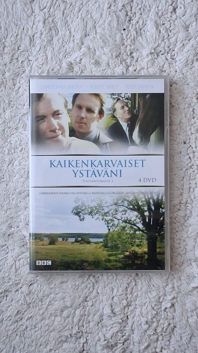 Kaikenkarvaiset ystäväni, kausi 3, 4 x DVD