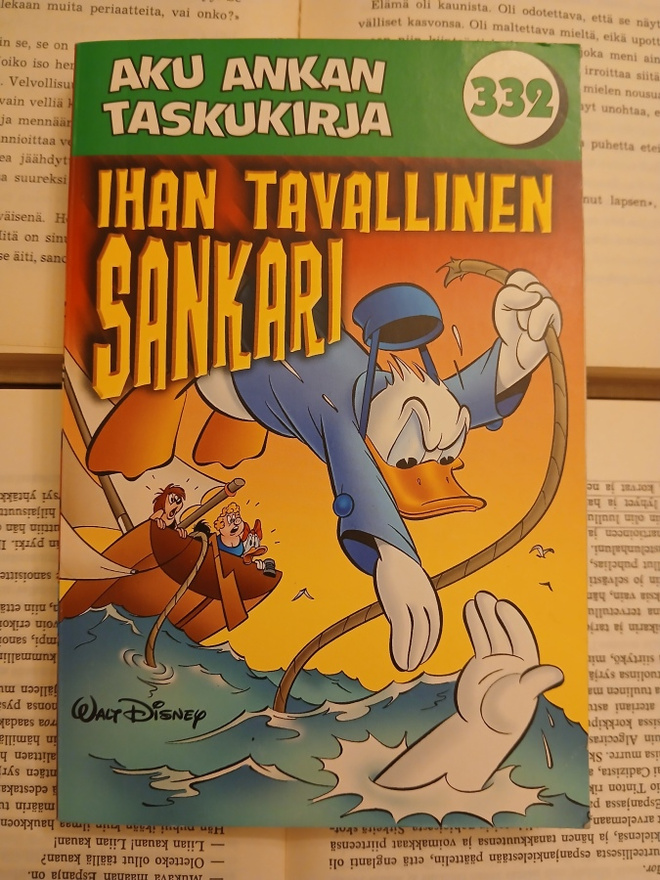 Aku Ankan taskukirja 332: Ihan tavallinen sankari