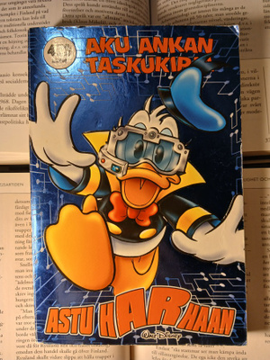 Aku Ankan taskukirja 473: Astu harhaan