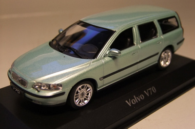 Volvo V70 -00 1:43