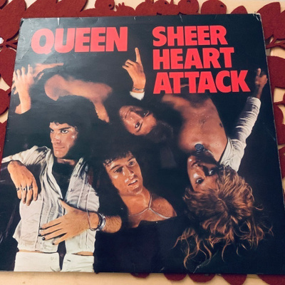 QUEEN: Sheer Heart Attack.  * UK 1974
