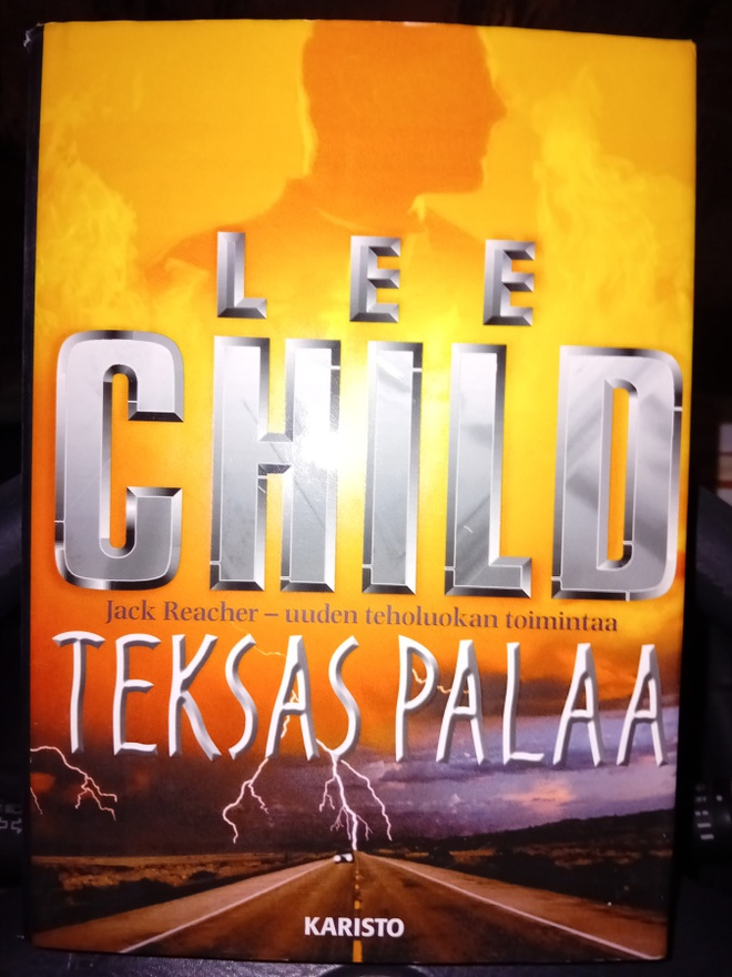 Lee Child : Teksas Palaa ( SIS POSTIKULU )