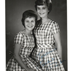 Valokuva Tuula & Paula Aito nimikirjoitus. Saatu 22.4.1964 - pikkukuva 1