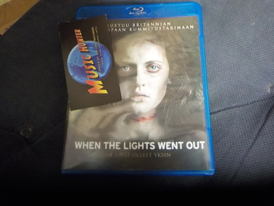 WHEN THE LIGHTS WENT OUT BLU-RAY