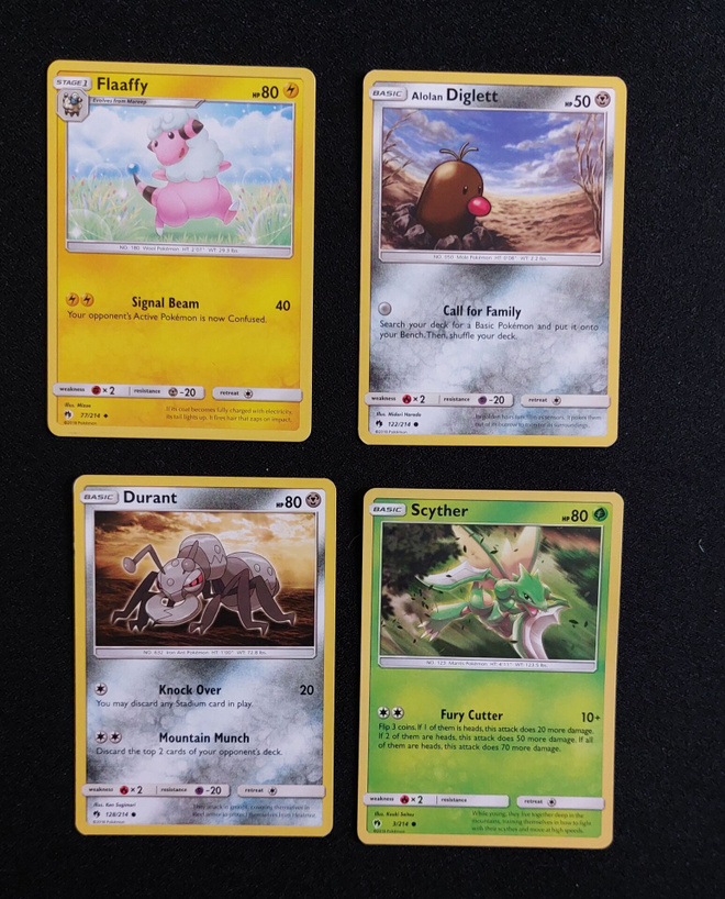 Pokemon kortit 4kpl (#47 Lost Thunder)
