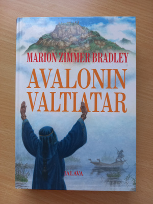 Marion Zimmer Bradley: Avalonin valtiatar