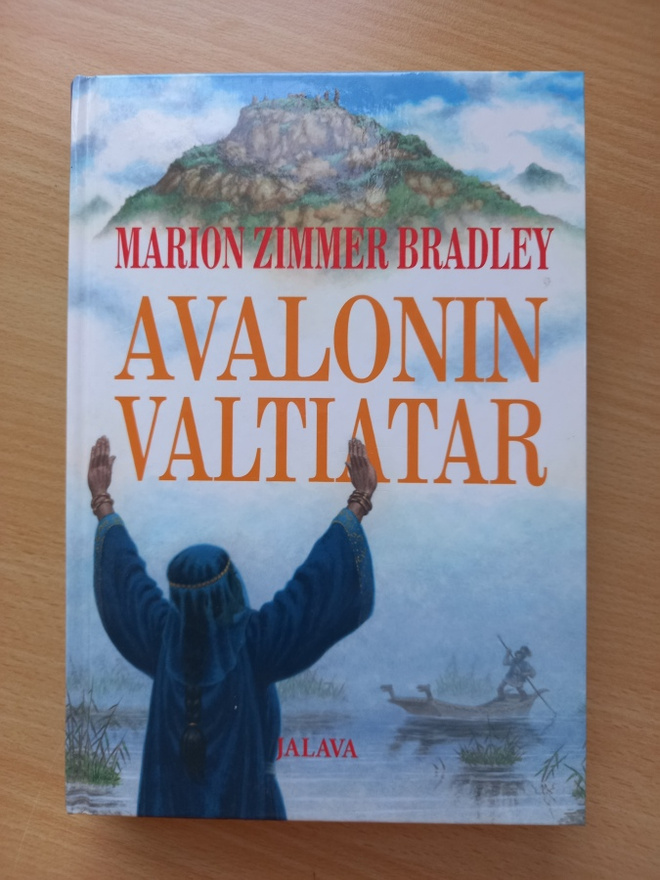 Marion Zimmer Bradley: Avalonin valtiatar