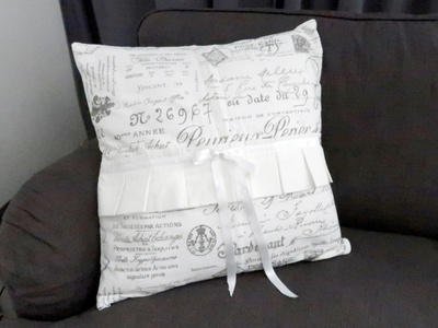 Koristetyynynpäällinen Harmaalla Tekstillä 50x50cm