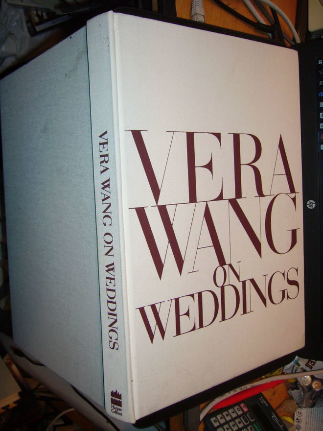 VERA WANG ON WEDDINGS ( 1 p. 2001 ) sis. postik.