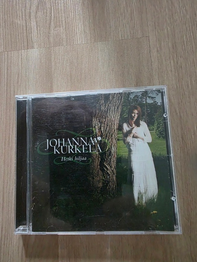 Johanna Kurkela- Hetki hiljaa