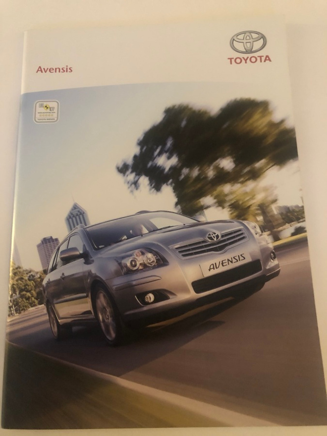 Myyntiesite - Toyota Avensis - 2007