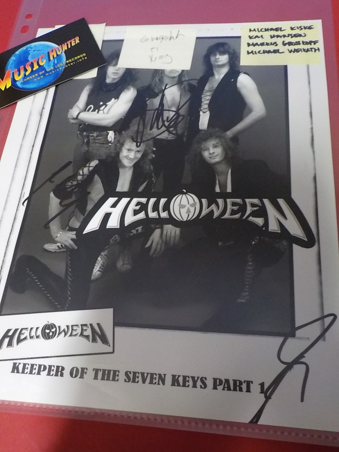 HELLOWEEN B/W KUVA NELJÄLLÄ NIMMARILLA