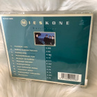 MIESKONE:KAISLAVENE - pikkukuva 2
