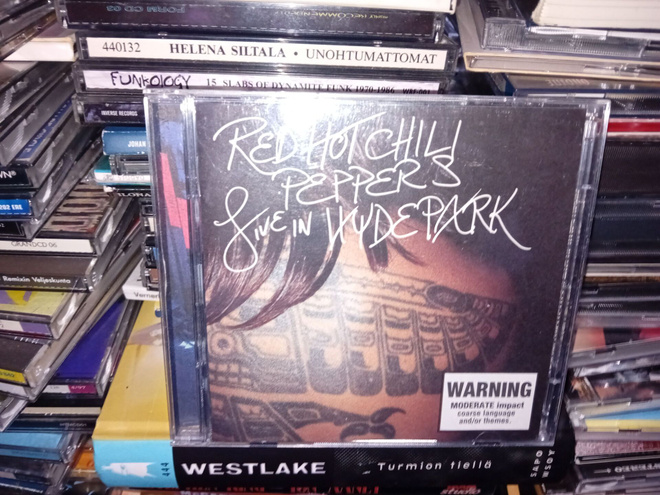 2CD Red Hot Chili Peppers Live in Hyde Park ( SIS POSTIKULU