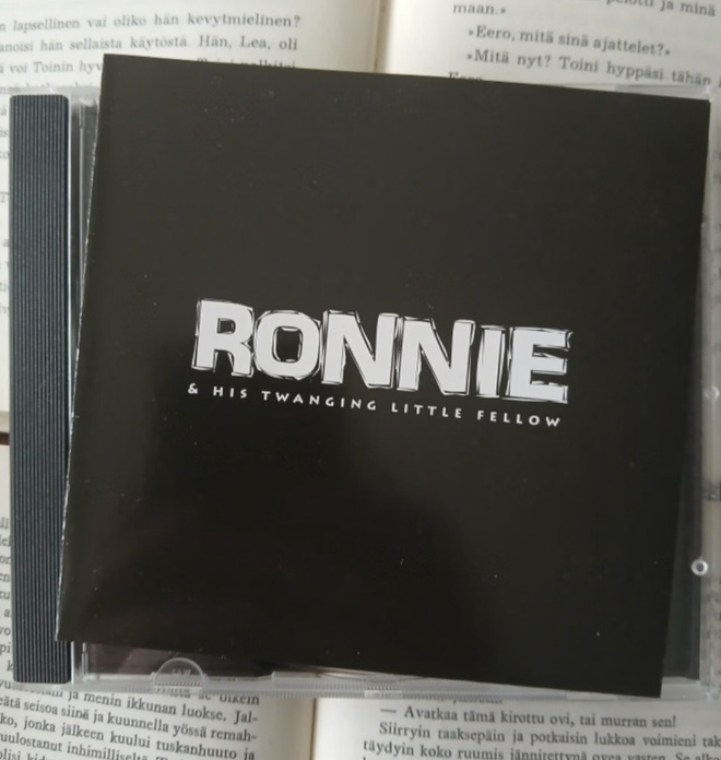 Ronnie & His Twanging Little Fellow - s/t (CD)