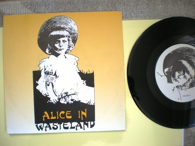 7" Alice In Wasteland: Dreams / Mamma Mia