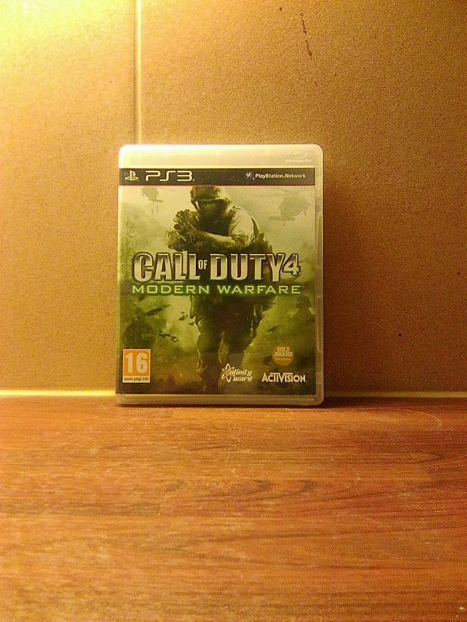 PS 3: CALL OF DUTY 4 MODERN WARFARE (B)