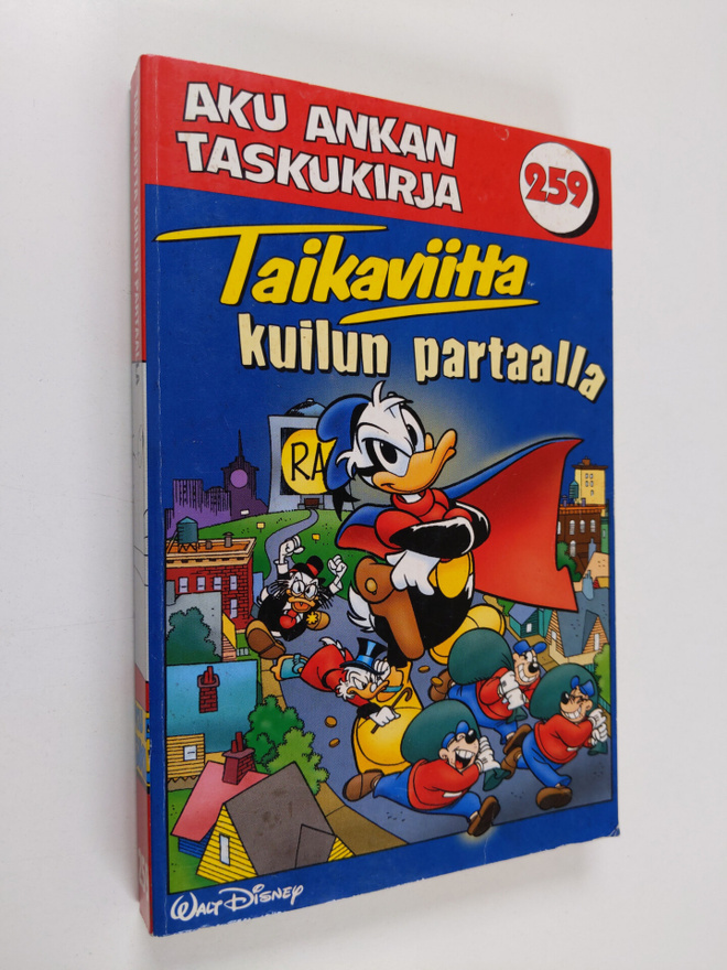 Walt Disney : Taikaviitta kuilun partaalla