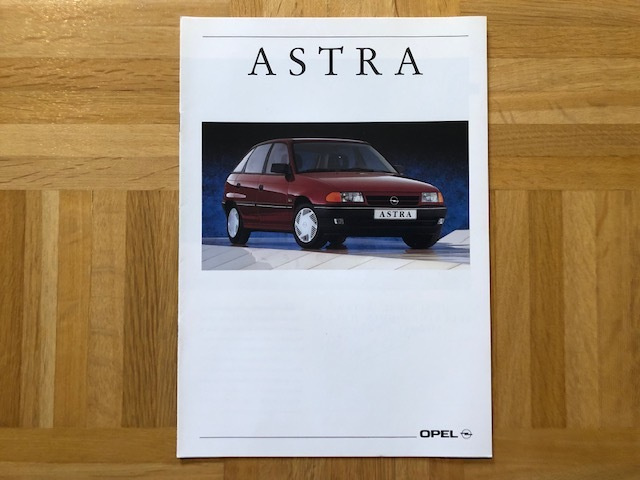 Esite Opel Astra F vuodelta 1990