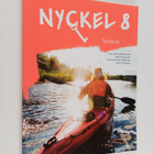 Katri Vepsä ym. : Nyckel 8 Textbok (OPS16) - pikkukuva 1
