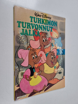 Walt Disney : Tuhkimon turvonnut jalka