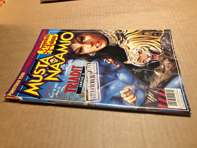 MUSTANAAMIO 21/1994