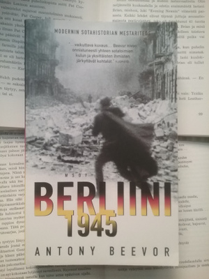 Antony Beevor - Berliini 1945 (nid.)