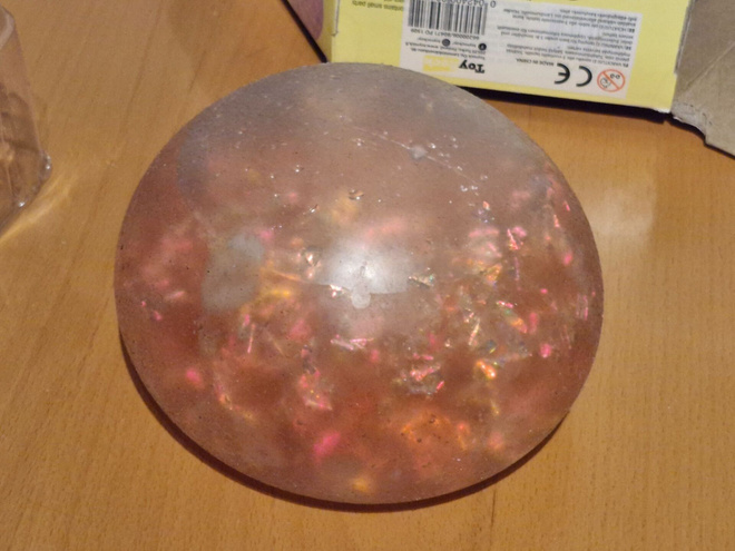 Huge Wubble Fulla Sparkles (Squeeze - Puristelupallo)