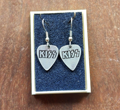 KISS - korvakorut
