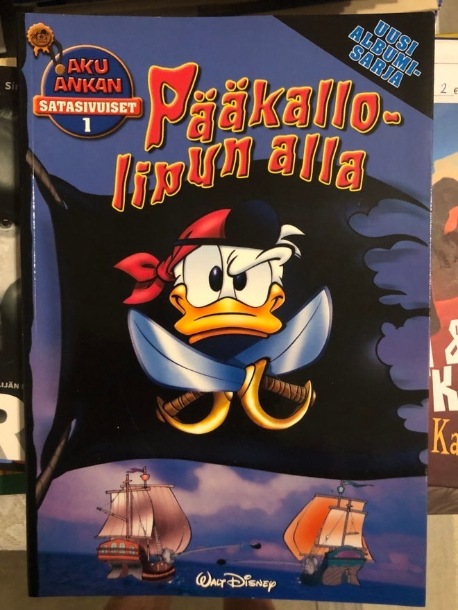Aku Ankan Satasivuiset #1: Pääkallolipun alla. 2005.