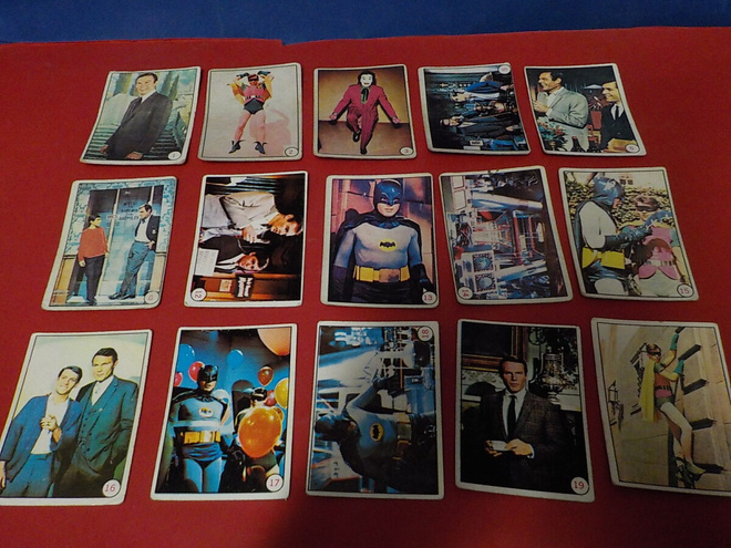 BATMAN KERÄILYKORTTISETTI VUODELTA 1966