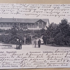 Naantali, Kylpylaitos, pariskunta, herrat keskustelevat 1903 - pikkukuva 1