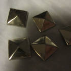Pyramidiniitti / Niitti hopeanvärinen 5 kpl - pikkukuva 2